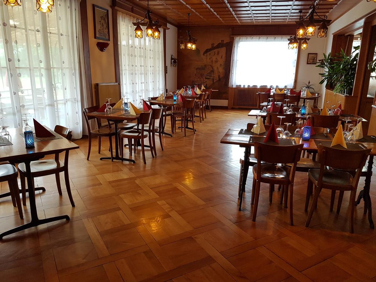 Hotel De La Gare, Vendlincourt Eksteriør bilde